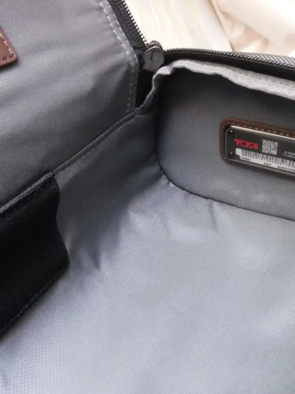 TUMI Medium Travel Kit  Castle Rock /Brown NWT